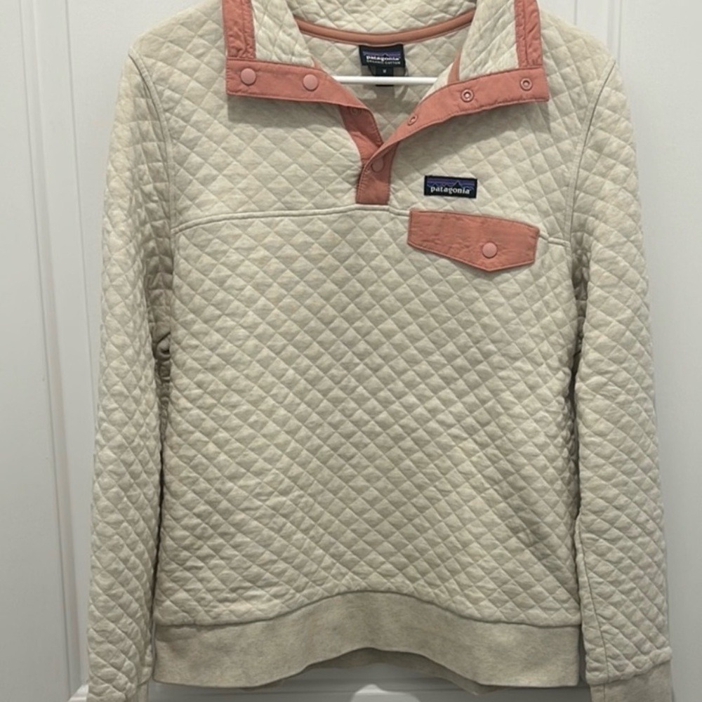 Patagonia Organic Cotton Quilted Pullover in Cream and Coral